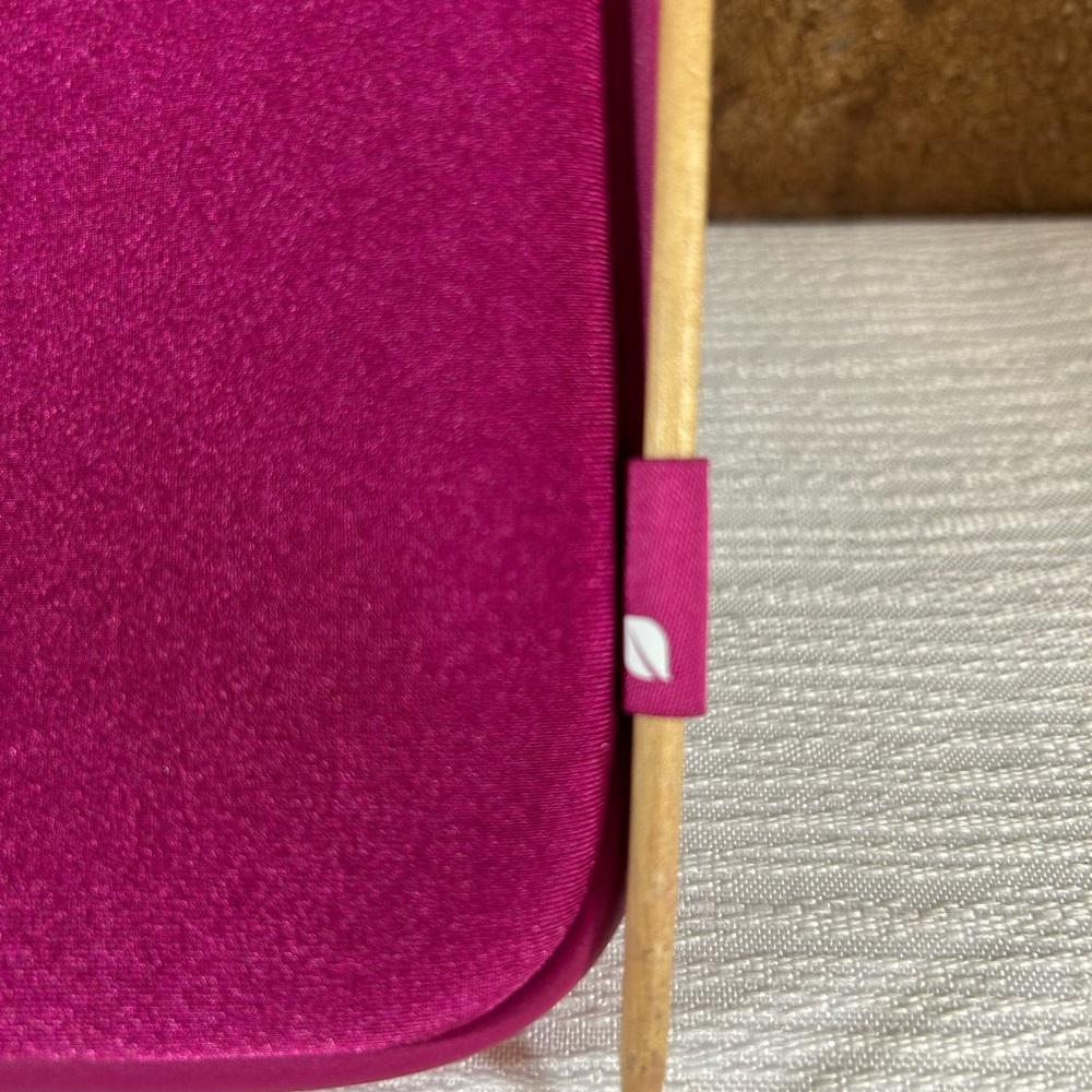 INCASE Neoprene Classic 13” Laptop/Tablet Sleeve - Picture 4 of 12